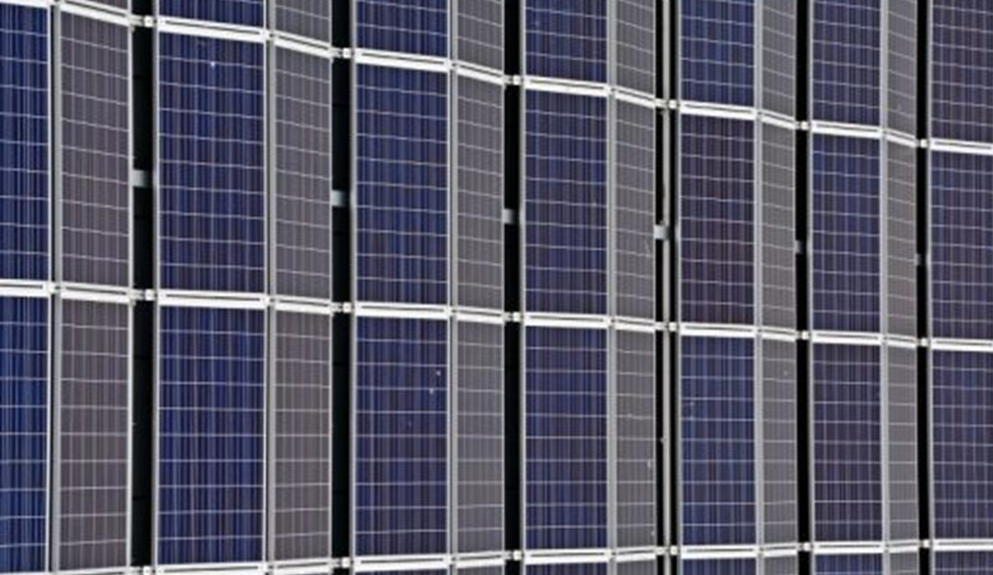 ** PROJECT ** Basic Solar Set Up , Efficient And Takes Just A Little Bit Of D.I.Y. Work. Thanks Dave For Sharing This With Us.