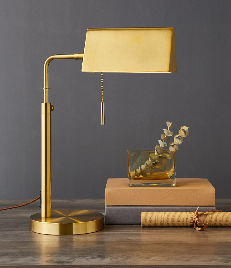 Big gold lamp hotsell